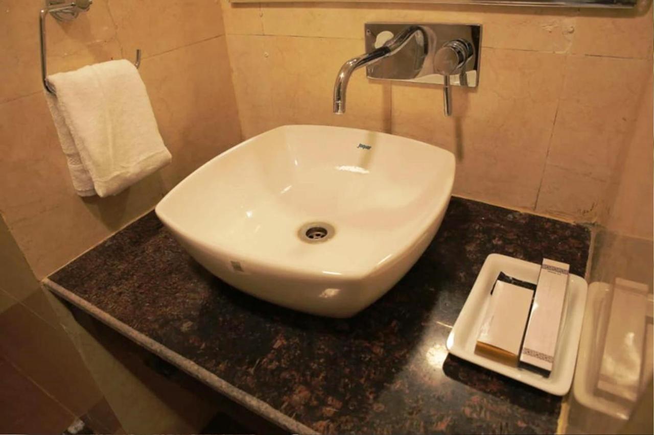 Hotel Citi Inn Grande Zirakpur Ngoại thất bức ảnh