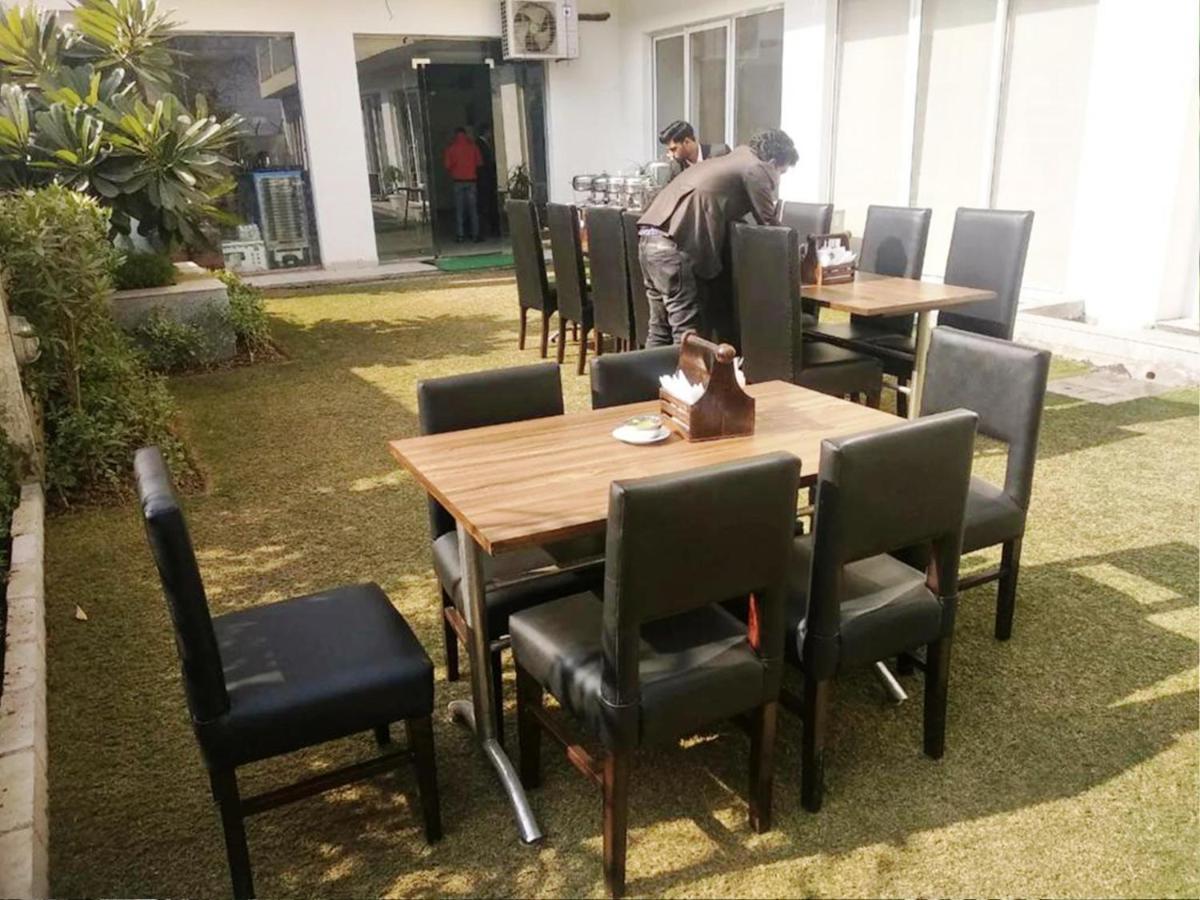 Hotel Citi Inn Grande Zirakpur Ngoại thất bức ảnh