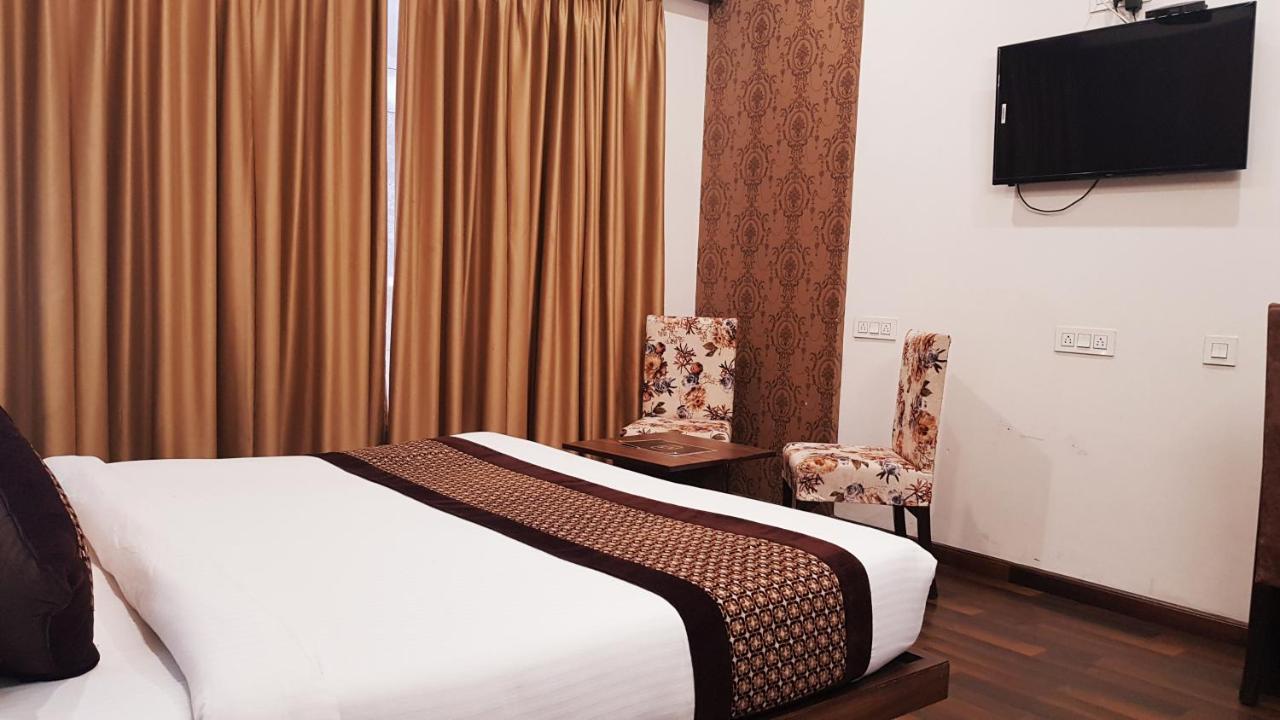 Hotel Citi Inn Grande Zirakpur Ngoại thất bức ảnh