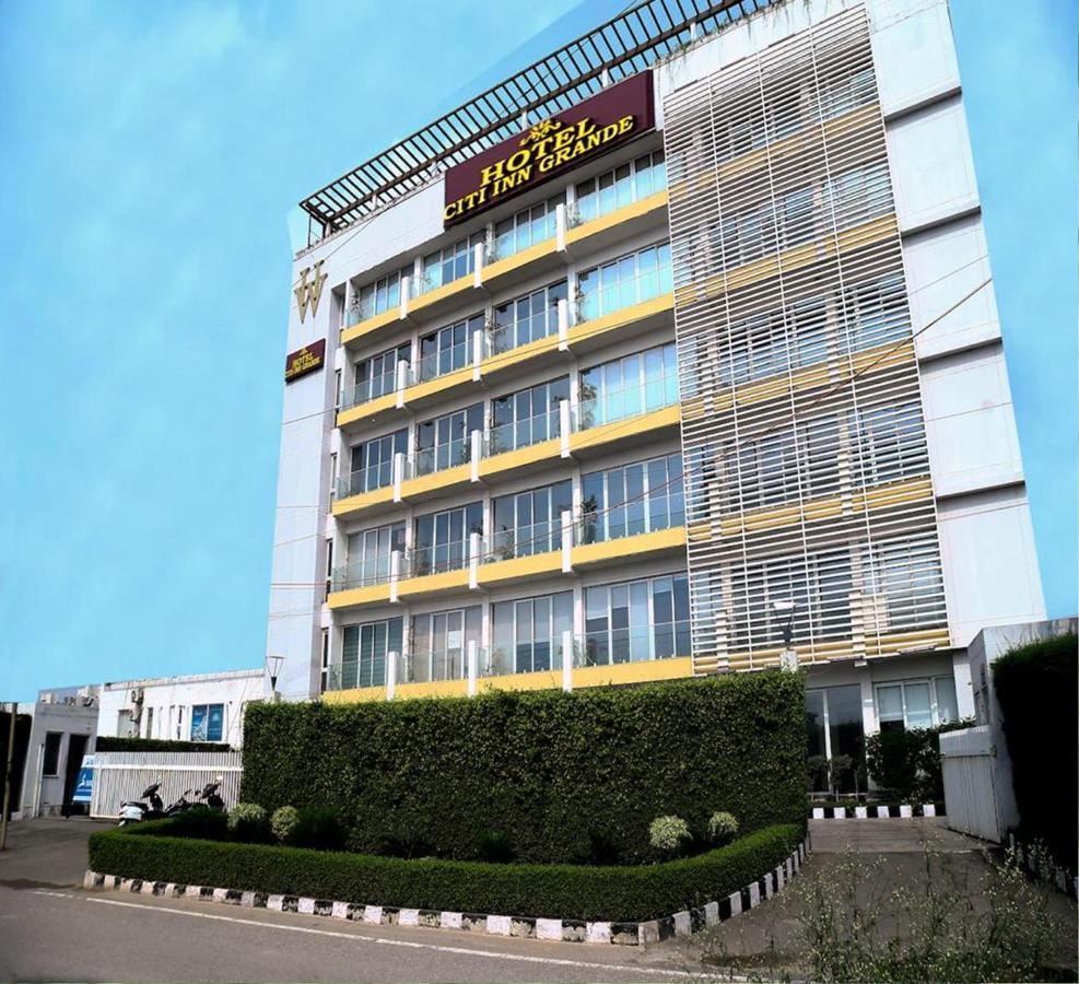 Hotel Citi Inn Grande Zirakpur Ngoại thất bức ảnh